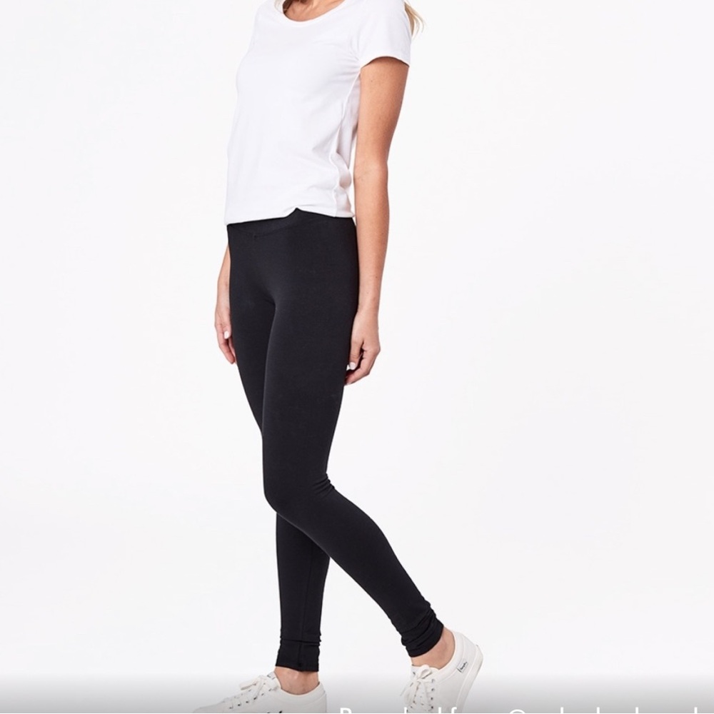 Pact Organic Black Legging size Medium